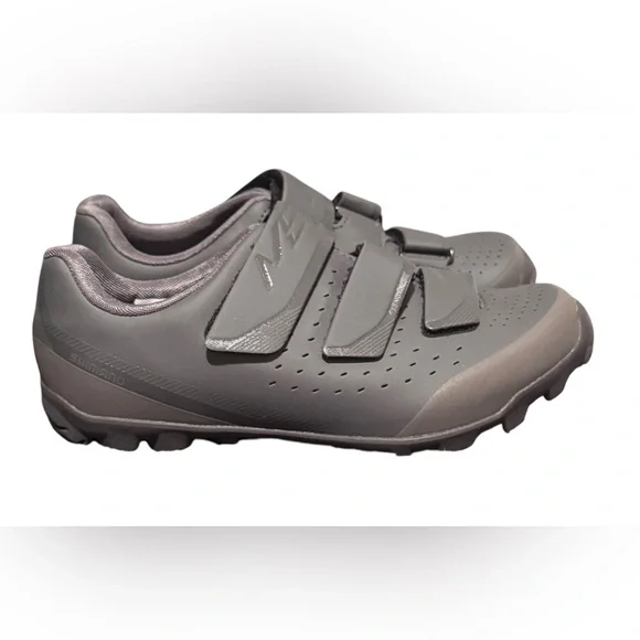 Shimano - ME2 Grey 40 size 37. Cycling shoes with clips - Picture 1 of 6
